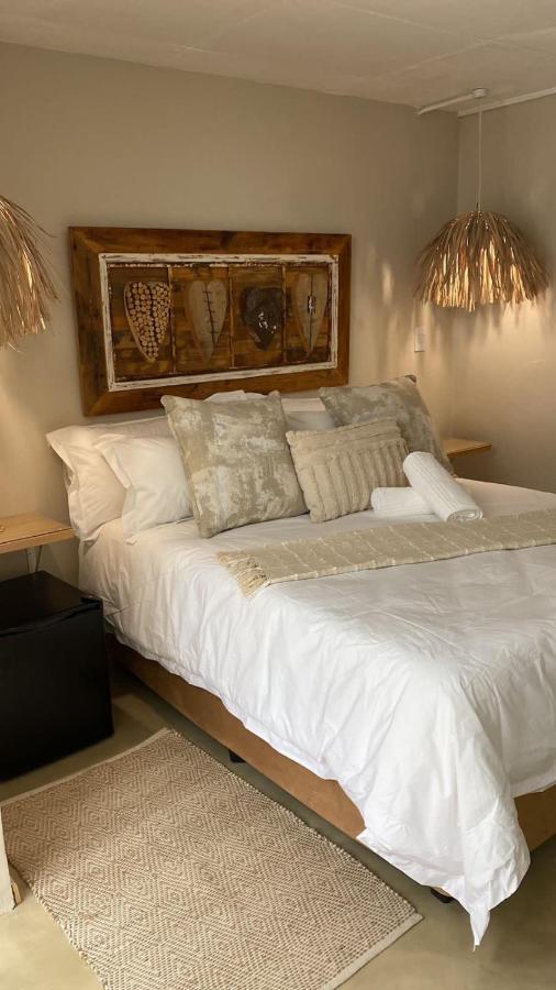 Luxury Upmarket Guesthouse 20 On 4Th Рюстенбург Экстерьер фото